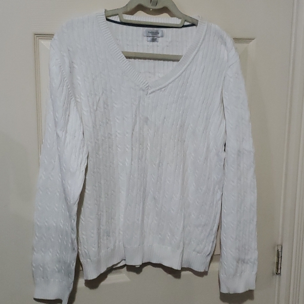 Ladies v neck sweater van heusen size xlarge